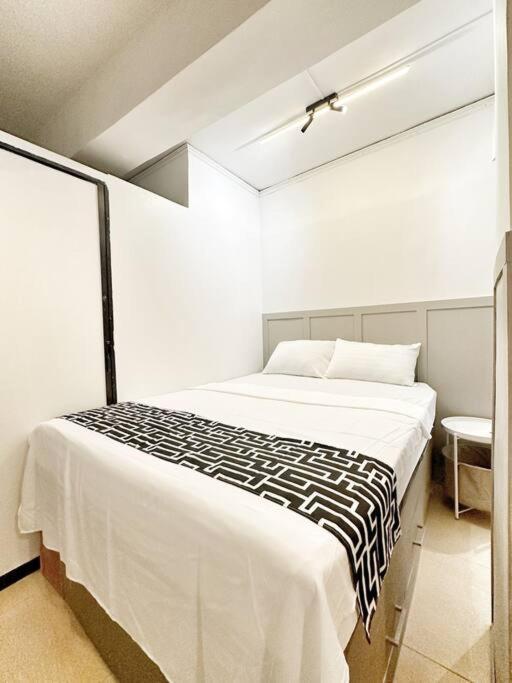 Easy White Access, With Kitchen, Dining And Living Room, Perfect For Groups And Family Appartamento Manoc-Manoc